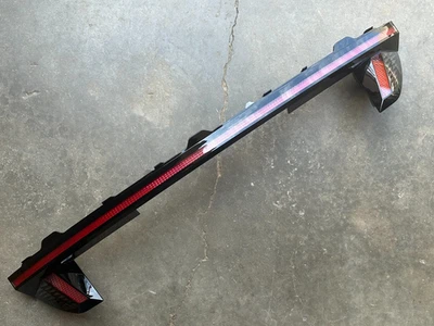 NUEVO OEM HYUNDAI TUCSON 2022-2026 ESCOTILLA TRASERA CONJUNTO DE LUZ DE PISTA - VERSIÓN LED Foto 1 de 4