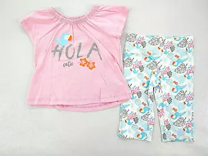 Set 2 pezzi top rosa e pantaloni floreali per neonate Bloomin Baby $22 taglia 12 mesi - 24Mth. - Foto 1 di 3