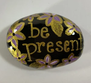 Be Present - Kindness Rock - von Jadel Rocks - Bild 1 von 5