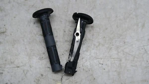 Volkswagen Passat 2012-2015 OEM asiento delantero izquierdo reposacabezas guía manguito moldura - Imagen 1 de 7