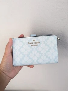 NWT Kate Spade KG488 Signature Spade Flower Medium Compact Bifold Wallet - Picture 1 of 3