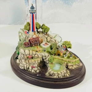 Lenox "The Light of Freedom" 2002 Lighthouse NICE! - Picture 1 of 8