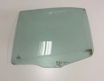 BMW E39 M5 540i 530i 525i DRIVER LEFT REAR WINDOW GLASS 8159171 - Image 1 of 3