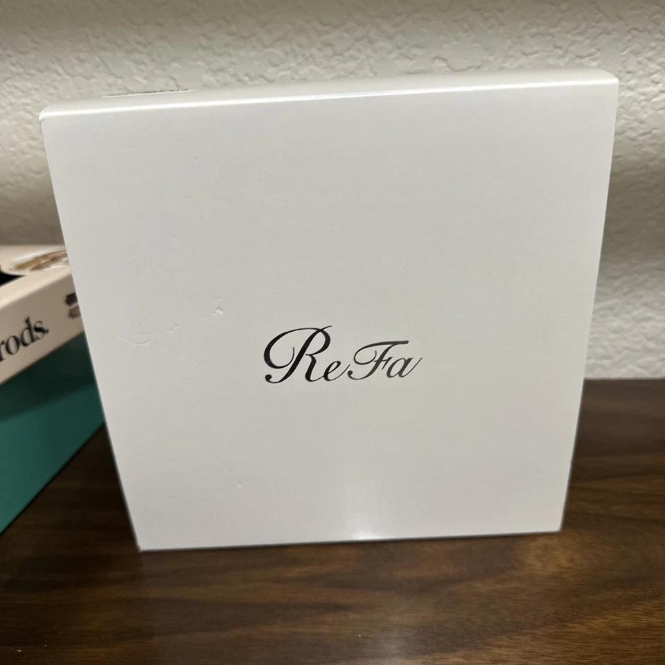 ReFa CAXA RAY Facial Massage Handy Roller Beauty Muscle Face Tool Skin - Image 1 of 4