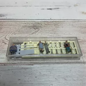 Preiser Market Stalls with Sellers and Goods #0052 A, 1:87. - Foto 1 di 3