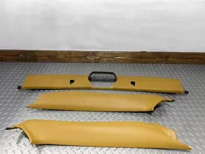 99-05 Porsche 911 996 Convertible A Pilar Trim Panels 3 piezas (Savannah Beige SA) - Imagen 1 de 6