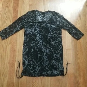 H&M Mama MATERNITY ANIMAL CAT PRINT TOP SHIRT BLOUSE RUCHED 3/4 sleeves Size S - Picture 1 of 5
