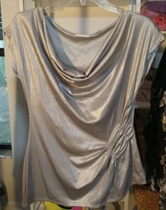 GLAMCORE New York & Co schimmerndes goldfarbenes Wasserfallausschnitt Damen gerafftes Top Bluse Gr. M - Bild 1 von 4