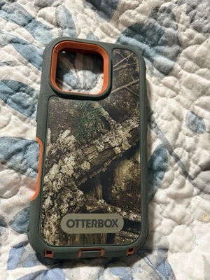 iPhone 16 Pro Max Otterbox MagSafe Defender Series Pro - Image 1 of 2