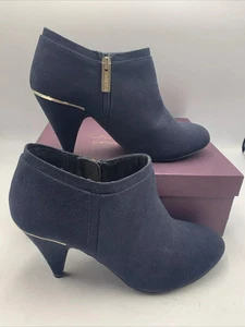 Carvela Comfort Navy Ankle Boots. Cone Heel. Worn Once! Size 7 Eu40 - Picture 1 of 14