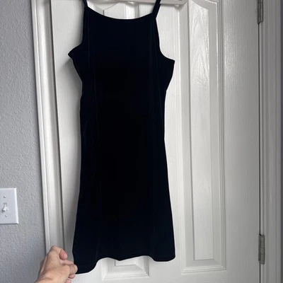 Nuevo con etiquetas Vestido de Terciopelo para Niñas Crewcuts Jcrew Negro Talla 14 Vacaciones Foto 1 de 4