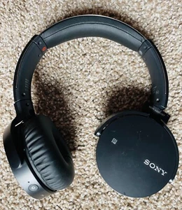 SONY Wireless Headphones XB650BT Bluetooth Over Ear EXTRA BASS Gaming LIGHTused - Picture 1 of 16