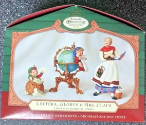 PUNZE - LETTERA, GLOBUS & MRS CLAUS 3-teiliges Set - 2001 MEMBERSHIP ORNAMENTS - NEU IN VERPACKUNG - Bild 1 von 2