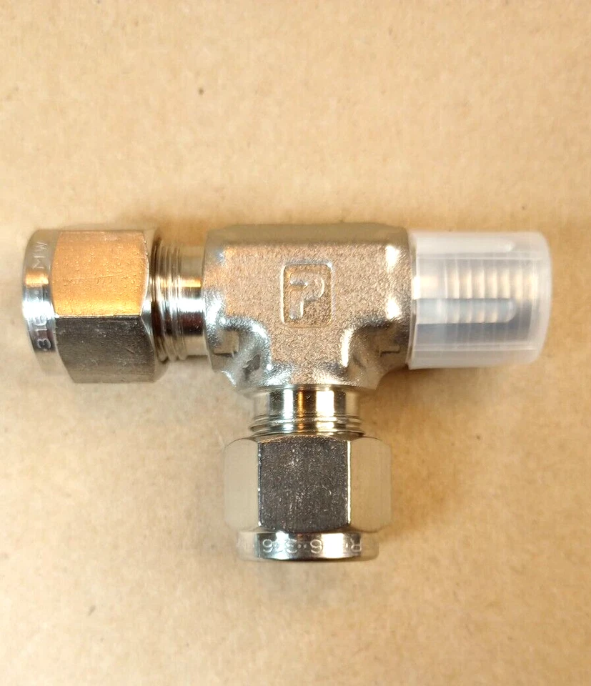 Parker Stainless Run Tee Union 8MRT8N-316, 1/2" A-LOK Tube x 1/2" NPT Pipe - Image 1 of 4