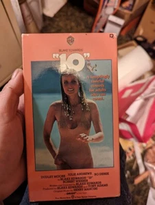BLAKE EDWARDS "10" WITH BO DEREK, CLASSIC VIDEO ON VHS, WORKS GREAT!! - Imagen 1 de 7