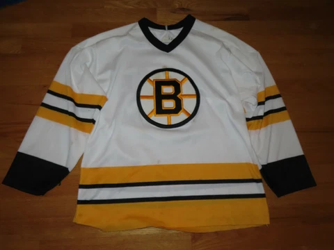 Vintage 1990's CCM BOSTON BRUINS (MED) Hockey Jersey w Stitched EMBLEM White Cover