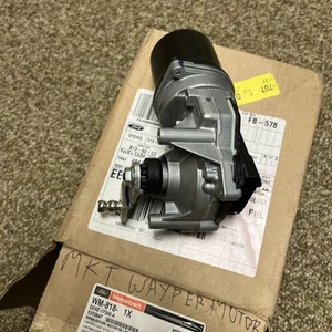 Motorcraft™ Windshield Wiper Motor - Ford (WM-818) 2012-2019 Lincoln MKT - - Picture 1 of 4