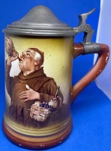 RARO 1892-1902 EE. UU. STEIN MONK FRAILE CONSUMIR VINO POR ARTE COLOMBIANO TAPA DE PELTRE - Imagen 1 de 15