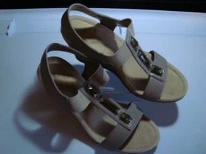St Johns Bay Women's Size 6.5M Beige with Crystals - Picture 1 of 4