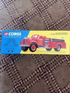 Corgi 52602 Gettysburg Mack B Pumper die cast - Picture 1 of 5