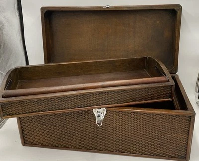 Caja de Madera con Bisagras de Metal Plateado Cierre Manijas Mimbre Madera Cofre Baúl Almacenamiento Foto 1 de 4