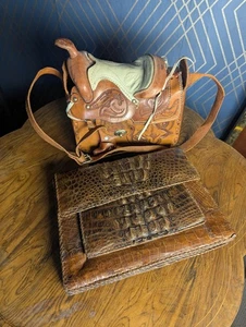 2x Vintage Leather Bags - Saddle Bag - Crocodile - Picture 1 of 14