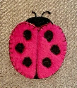 Ladybug Beetle Fur Sew Iron On Patch Embroidery Cloth Stickers Fabric Patches - Picture 1 of 1