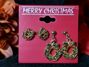 Vtg Pierced Earrings Cloisonné Enamel Wreath Old Stock Christmas Korean Jewelry - Picture 1 of 7