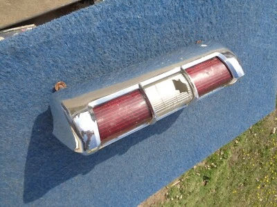 1960 Lincoln Premier TAIL LIGHT ASSEMBLY - Image 1 of 4