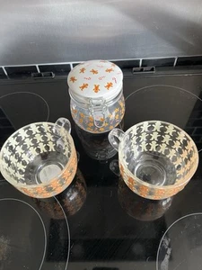 Ginger Bread Coffee Cups &matching Biscuit Container Plus A Coffee Mug - Picture 1 of 4