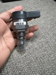 Fuel Pressure Regulator Control Actuator Valve Fuel Injection 0281002859 - Bild 1 von 10