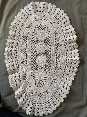 napperon ovale crochet - Photo 1/3