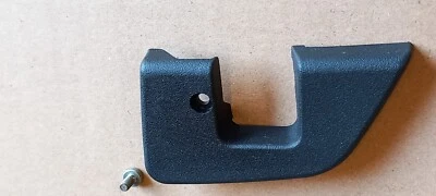 Mercedes C 180 Closed Cover Fairing Front Left - Image 1 of 4