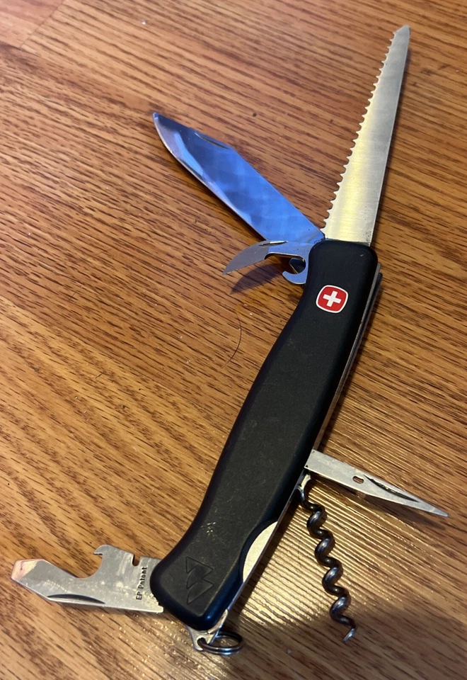 Cuchillo Wenger Delemont Ranger Swiss Army W 120 de colección hoja de bloqueo negro nuevo raro Foto 1 de 4