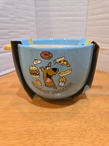 SCOOBY-DOO Scooby Snacks Cuenco de Ramen de Cerámica con Palillos de Bambú Azul 20oz Nuevo en Caja - Imagen 1 de 8