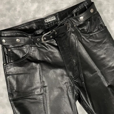 Брюки мужские IN-FLITE 34x34 черные искусственная кожа подпоясанные с заклепками рокер байкерские с покрытием - Изображение 1 из 4