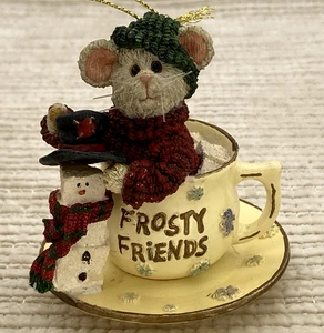 Boyds Bears Frosty Friends Weihnachtsschmuck Maus in Teetasse Zuckerwürfel Schneemann - Bild 1 von 14