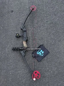 Genesis Gen X Right-Handed Bow w/ Trophy Ridge Joker 3-pin - Picture 1 of 8