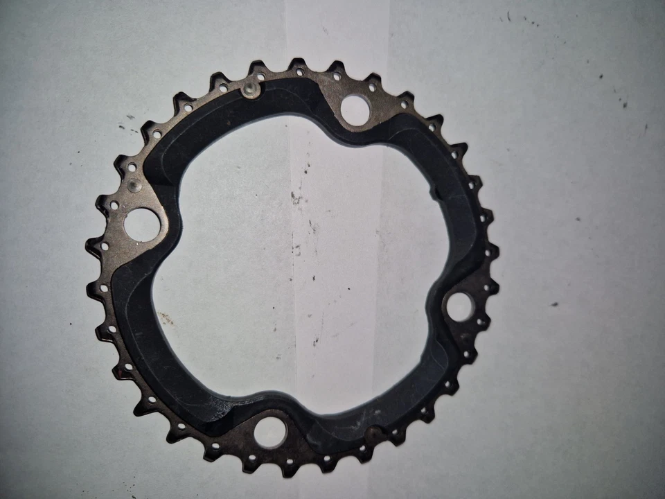Shimano 32 Tooth Chainring - Image 1 of 2