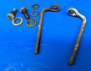 Simplicity 1060 E Snowblower (1694440) Belt Guide  2167032SM, 1702970S - Picture 1 of 2