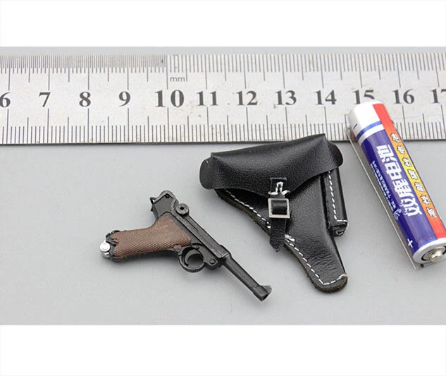 DID 80142/80143 1/6 20th Waffen Grenadier Radio Opera – P08 Pistol & Holster - Image 1 of 1