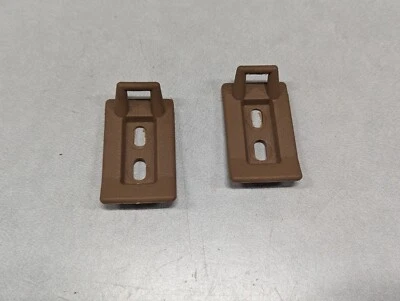 Pestillos cubículos traseros Buick Reatta pestillo de almacenamiento de carga 1989 bronceado 20587937  Foto 1 de 4