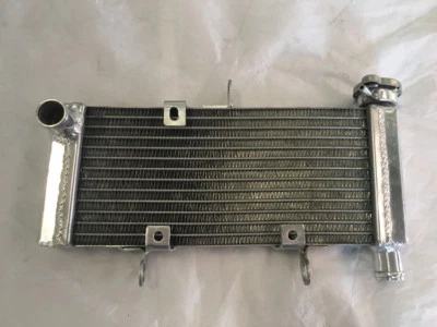 HONDA CBR300 CBR300R CBR250 CBR250R 11-17 PERFORMANCE RACING RADIATOR, 26MM CORE Foto 1 de 4