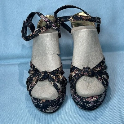 Tacones de cuña florales vintage Carrini para mujer negros y rosas con tiras talla 8,5 Foto 1 de 4