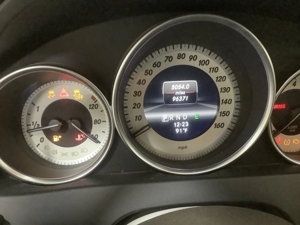 Velocímetro 204 tipo C250 sedán tracción trasera MPH compatible con 13 MERCEDES CLASE C 5072948 Foto 1 de 1