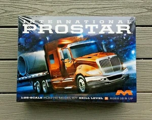 MOEBIUS 1/25 MODERN INTERNATIONAL PROSTAR TRANSPORT TRUCK MODEL KIT 1301 F/S - Bild 1 von 1
