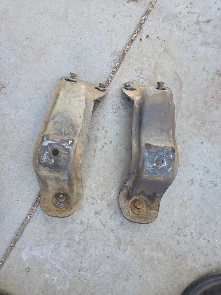 Chevy C-10 1963-1966 perchas de motor V8 Foto 1 de 1