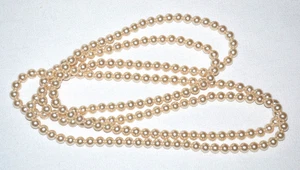 Collar de cuentas de perlas de imitación largo vintage años 70 clásico crema 46" hilo único - Imagen 1 de 18