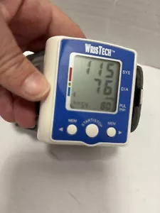2010 WRISTECH LCD BLOOD PRESSURE MONITOR LRG DISPLY MEMORY CASE Tested! - Picture 1 of 9