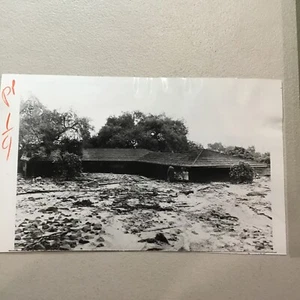 1954 Los Ángeles LA California deslizamiento de barro casa inundada destruida foto de prensa - Imagen 1 de 12